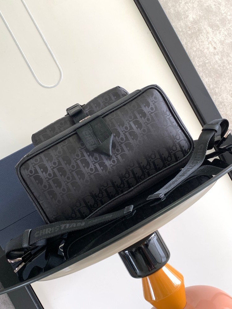 Dior manbag