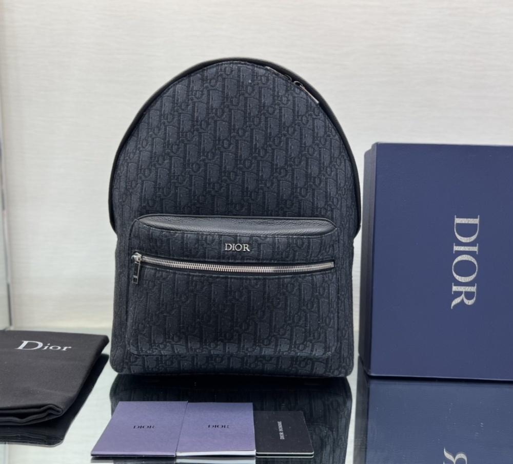 Dior man's Oblique backpacks