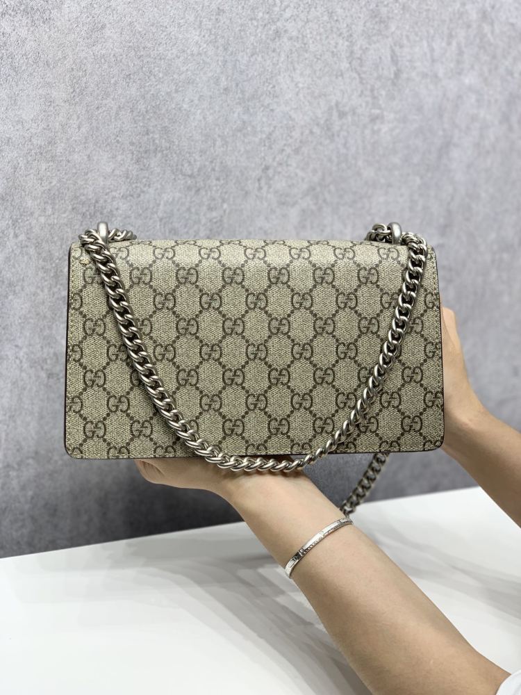 Gucci  size 25*14*8
