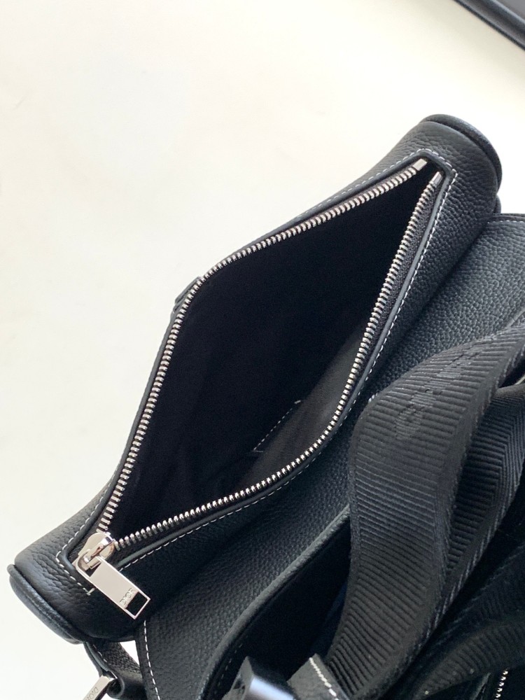Dior manbag