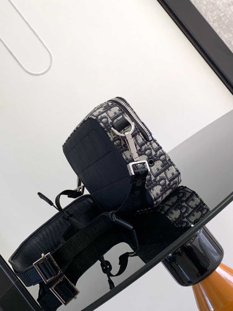 Dior man's Oblique Messenger Bags