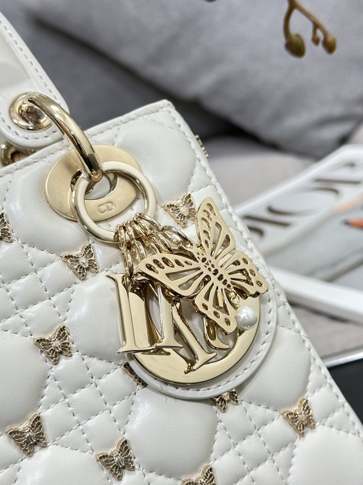 Dior Handmade bag Lady Dior  size 20 x 17 x 8