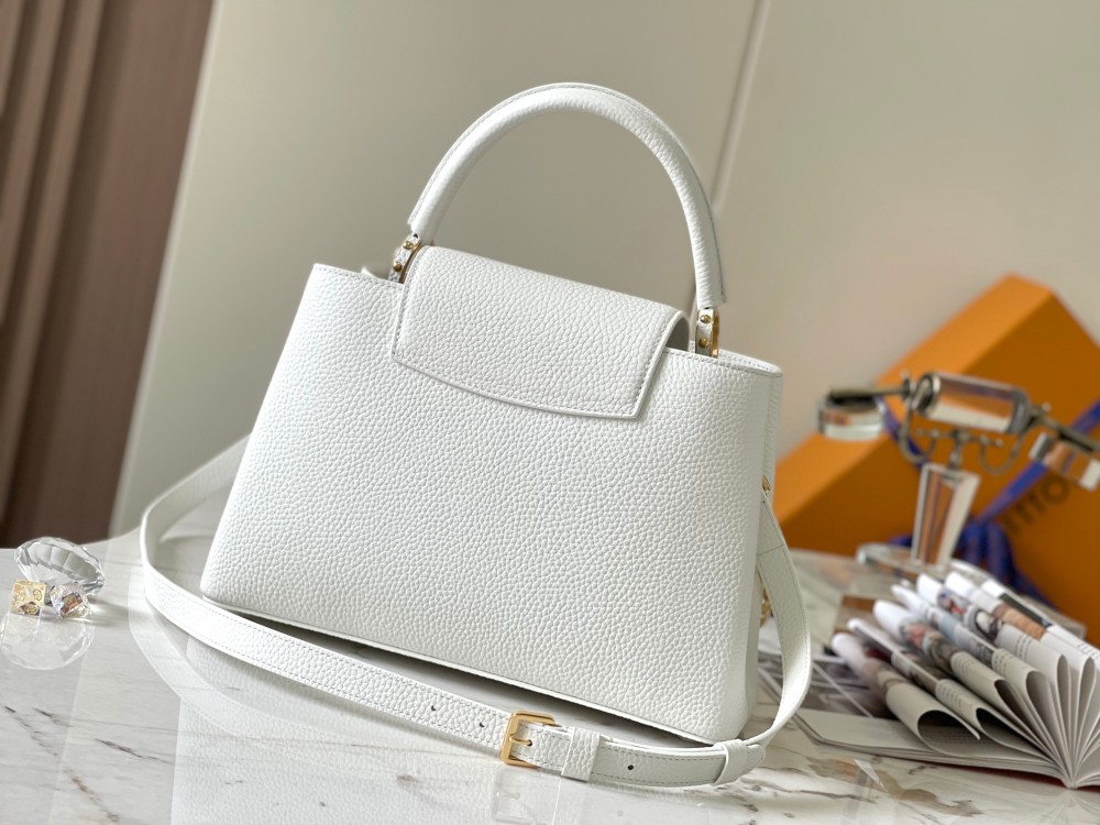 LV Capucines MM M20708 white