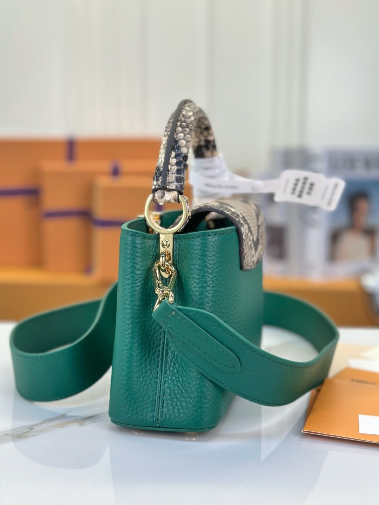 LV Capucines