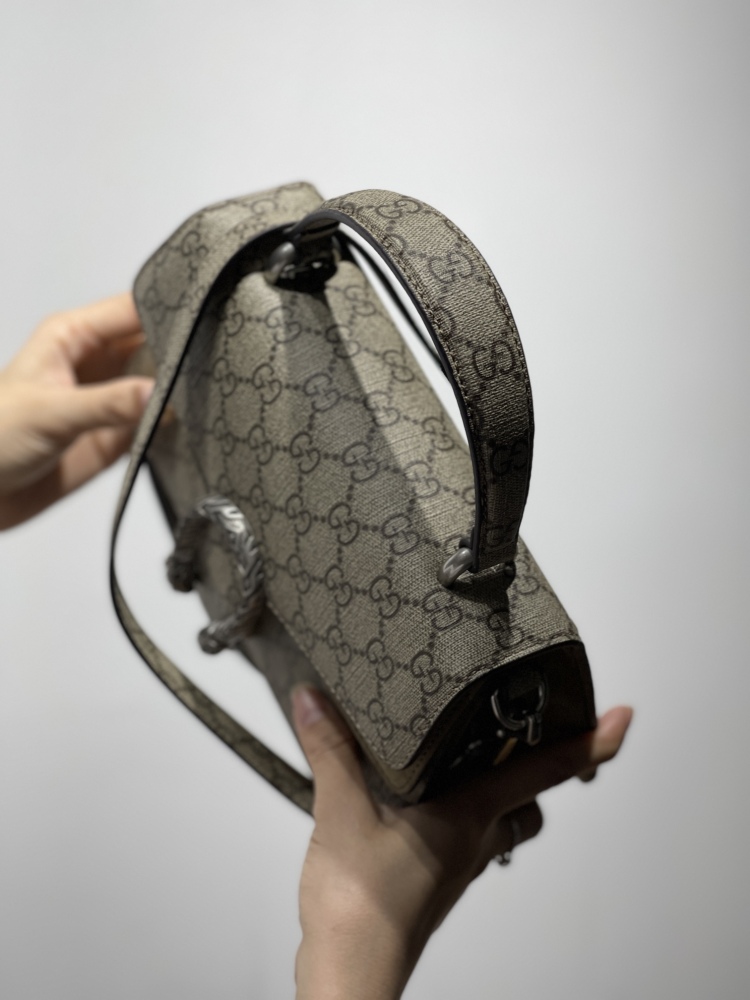 Gucci  size 24*15.5*10