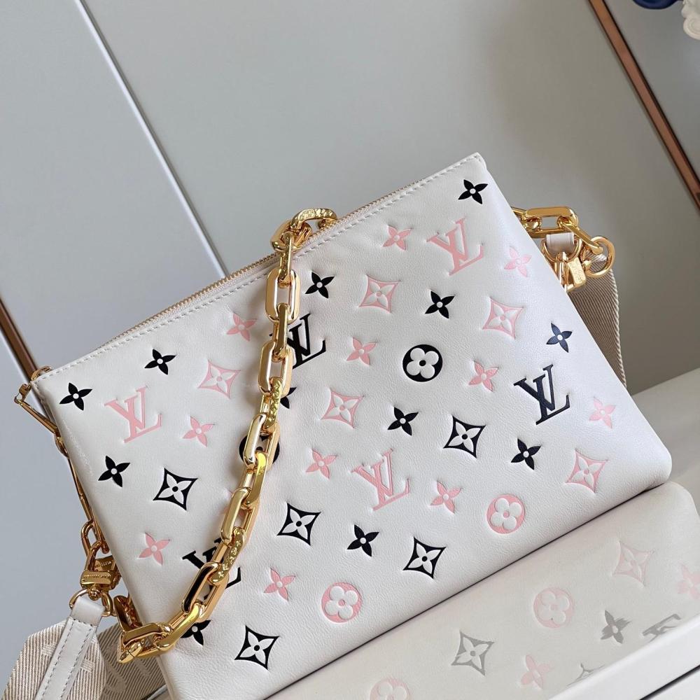 LV  Coussin M22954