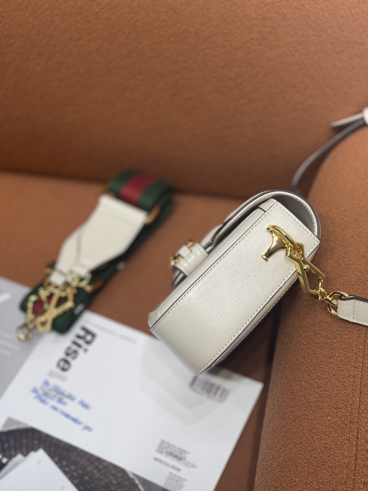 Gucci  size 20.5*14*5