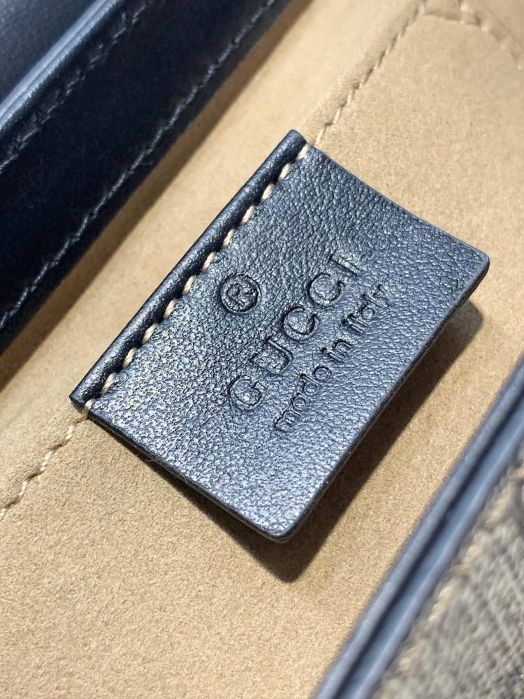 Gucci of date  size 20*12.5*8