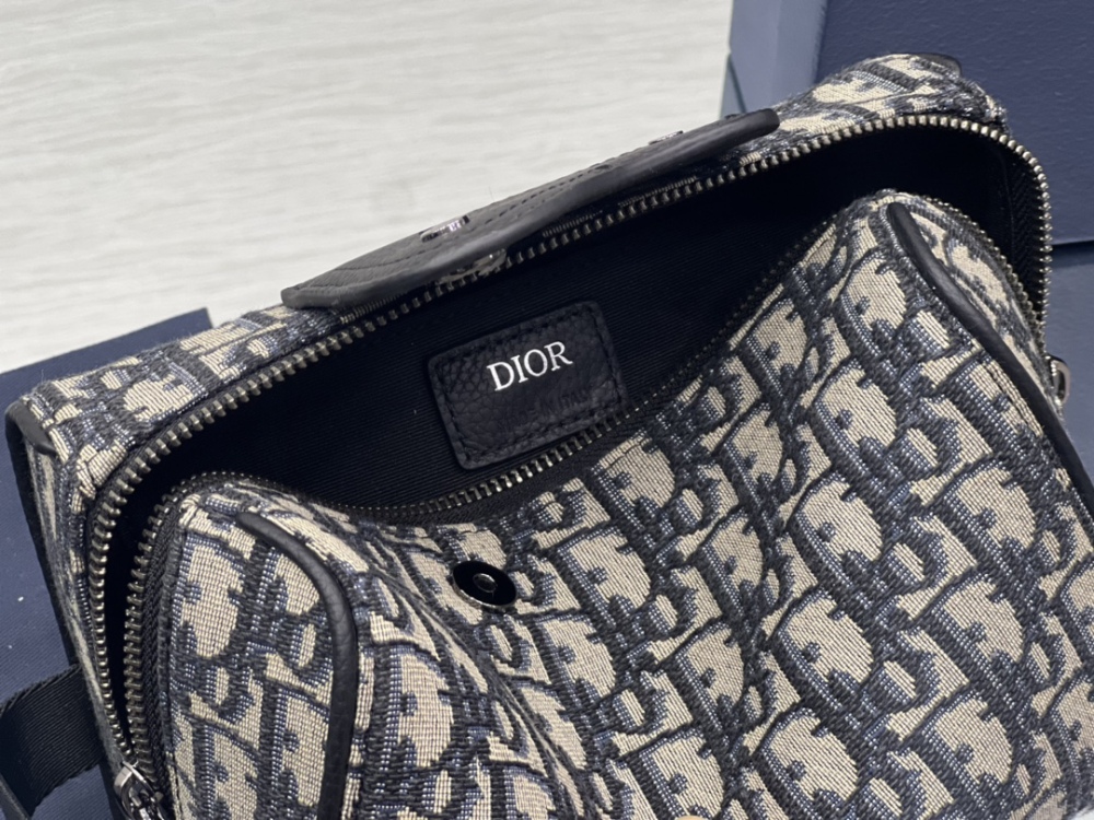 Dior manbag