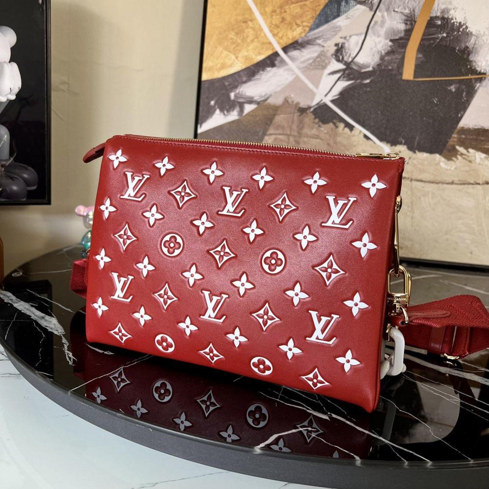LV  Coussin M20760