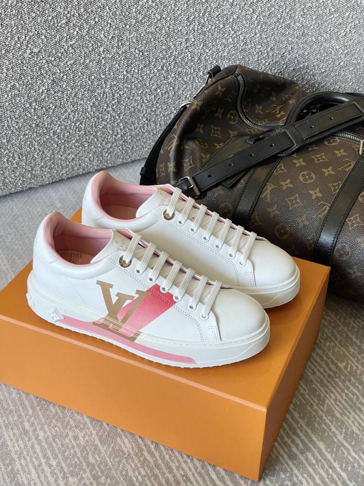 LV sneaker