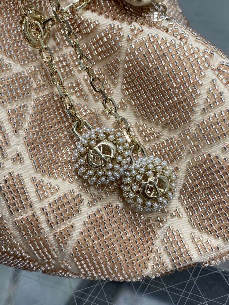 Dior Handmade bag size