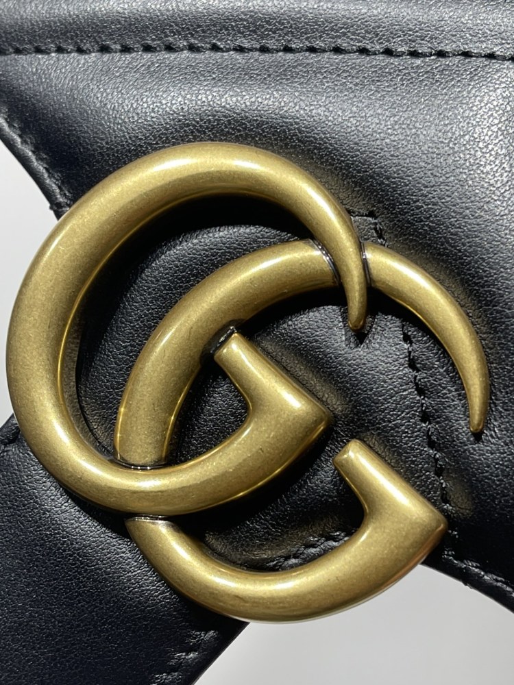 Gucci GG  size 18*15*8