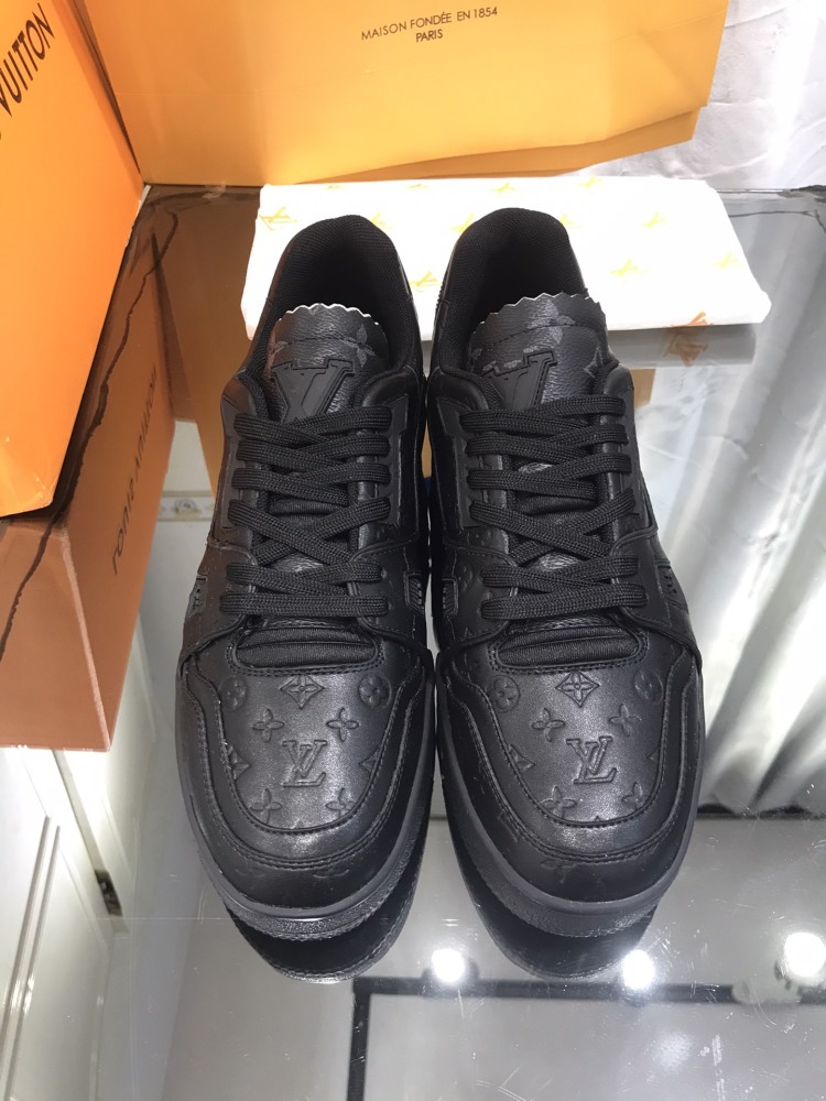 LV flats LV size  LV运动鞋