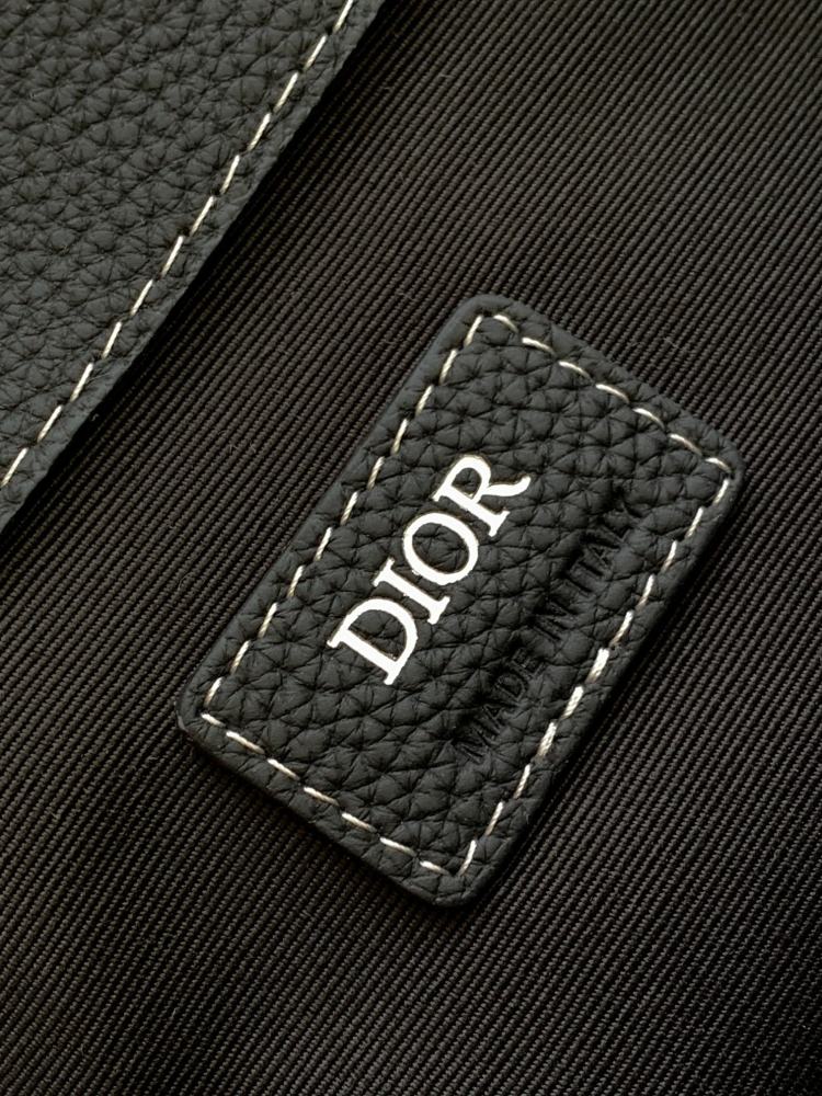 Dior manbag