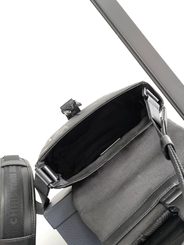 Dior manbag