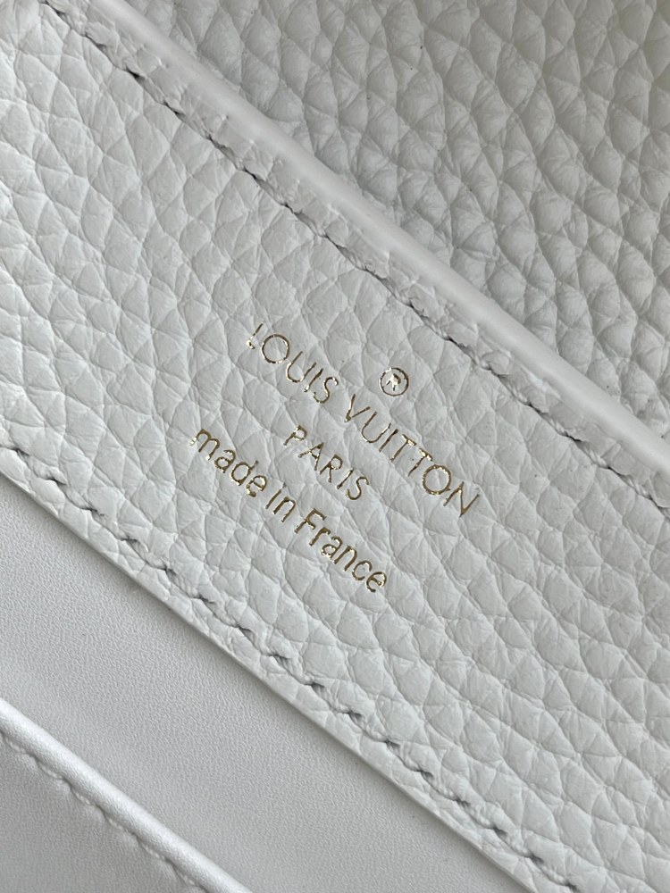 LV Capucines
