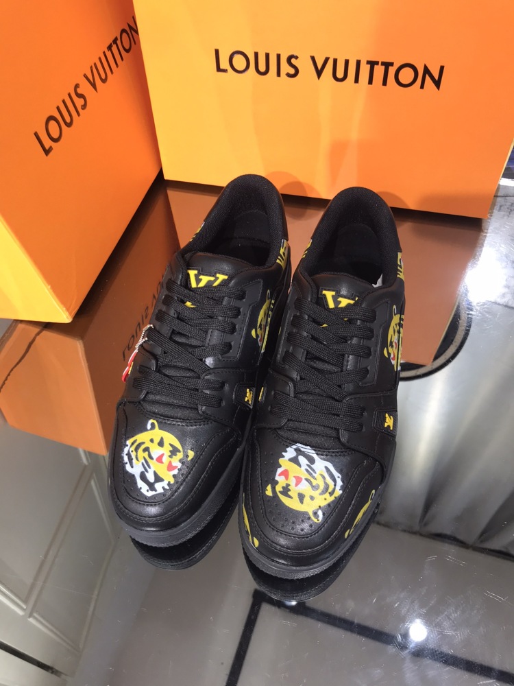 LV flats LV size  LV运动鞋