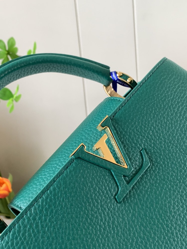 LV Capucines