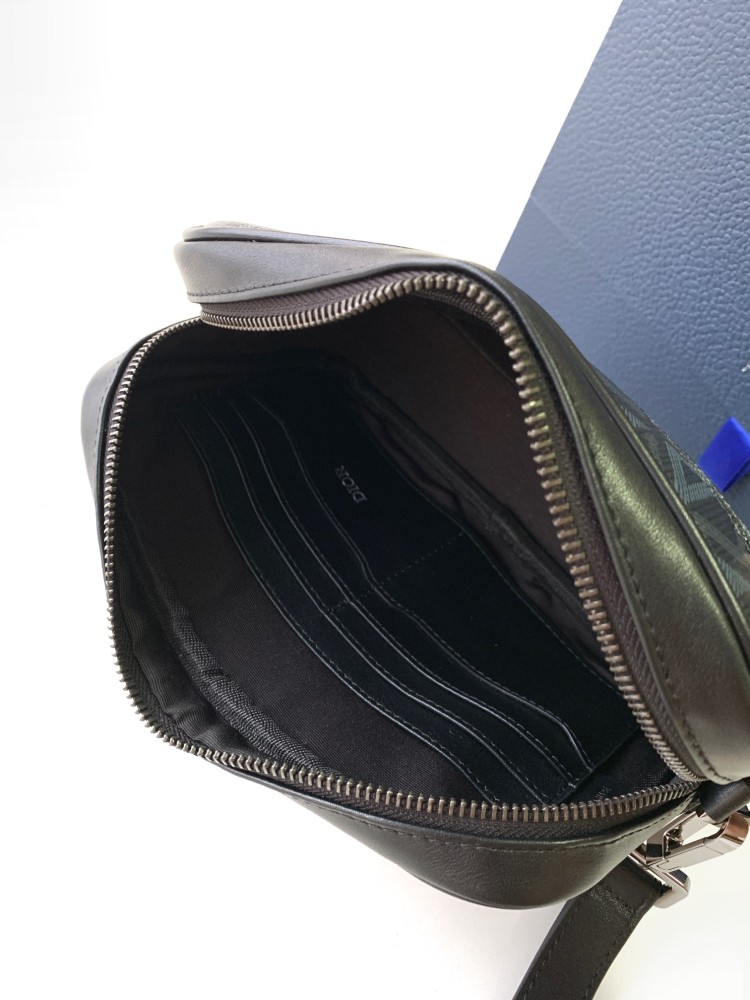 Dior manbag