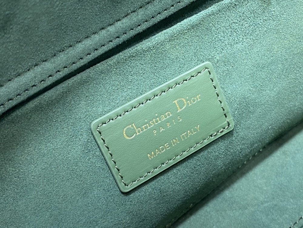 Dior Handmade bag size