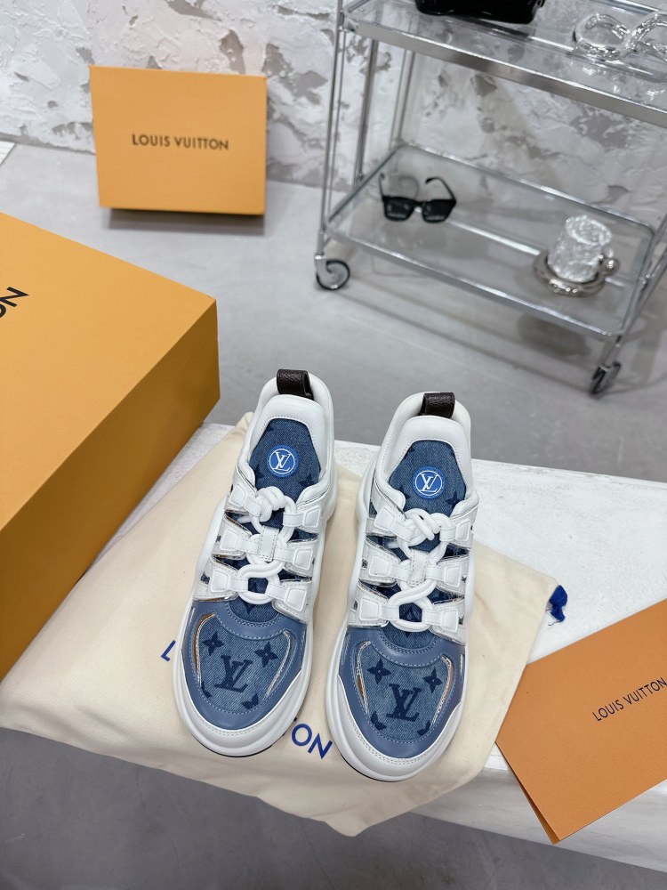 LV sneaker