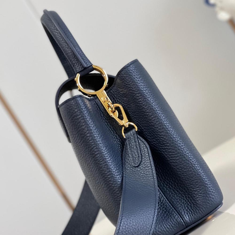 Capucines size 31.5x20x11