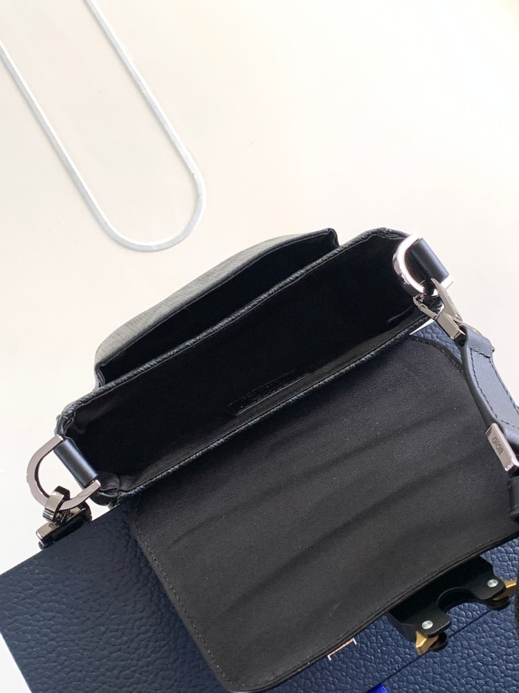 Dior manbag