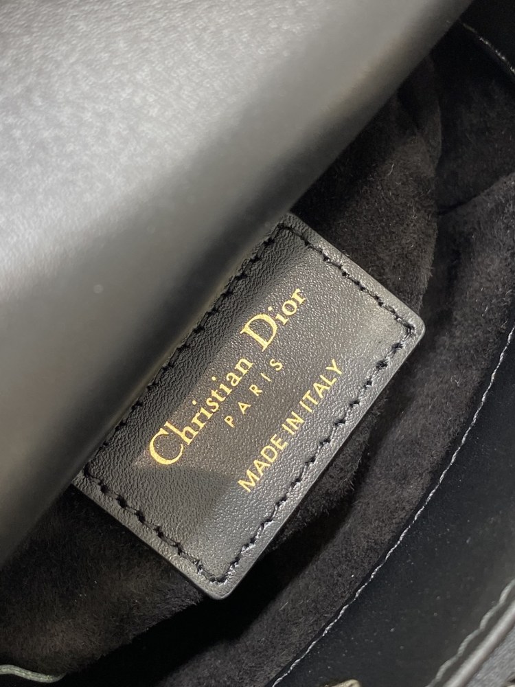 Dior Handmade bag size