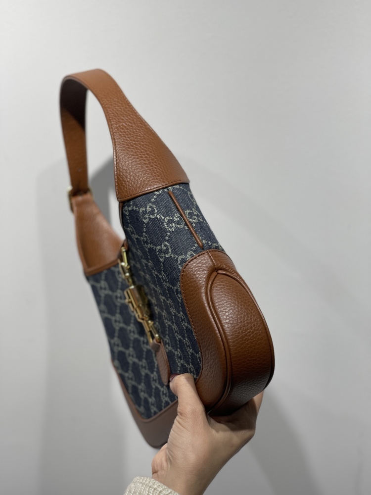 Gucci GG  size 28x19x4.5