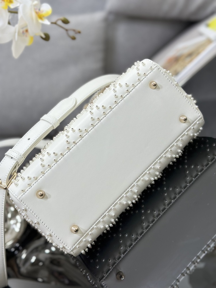 Dior Handmade bag Lady Dior  size 24 x 20 x 11