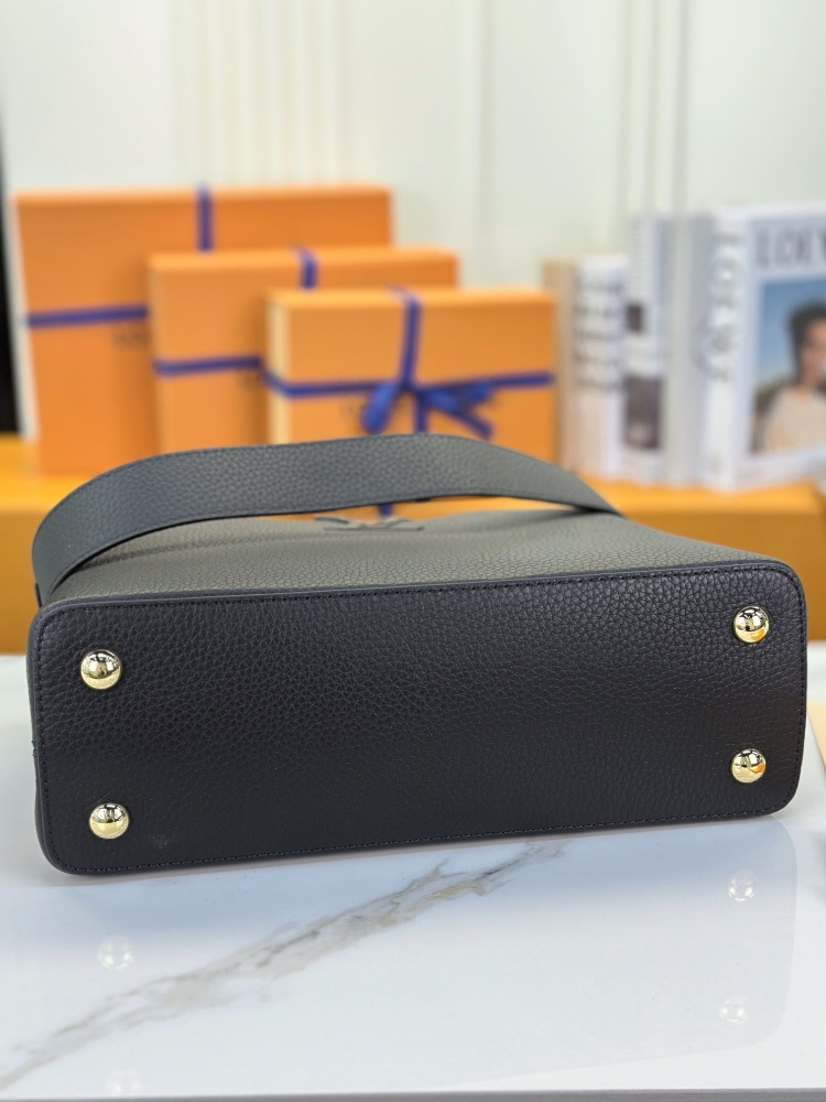 LV Capucines
