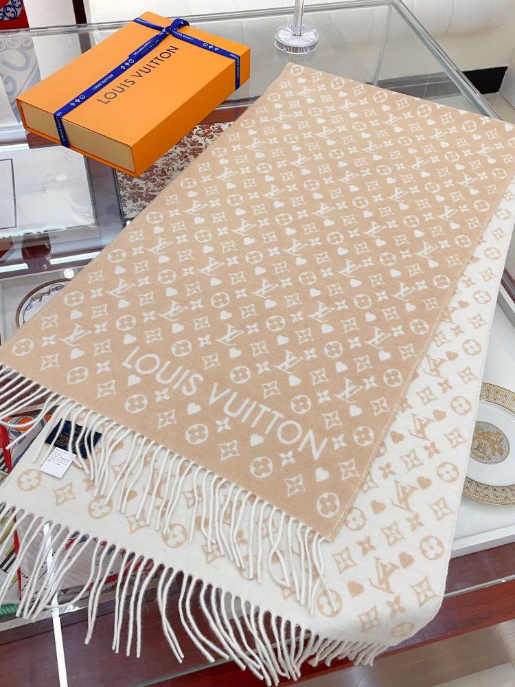 LV Scarf