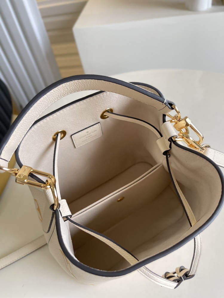 LV BB Monogram Empreinte Monogram Giant  size 20 x 20 x 13