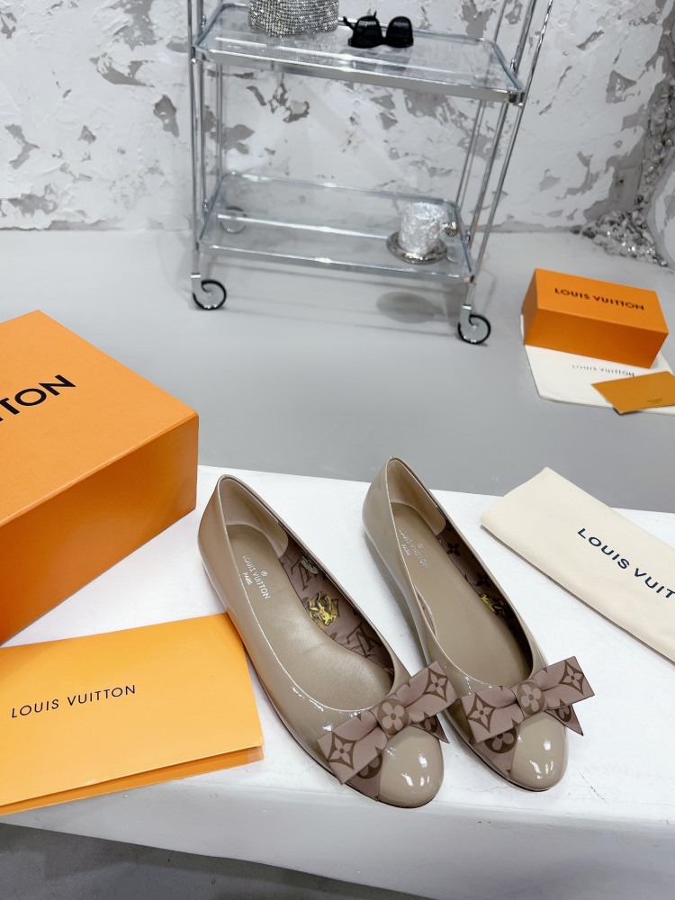 LV high heels Size  LV单鞋