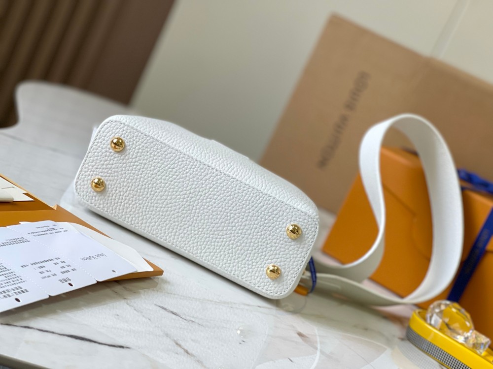LV Capucines
