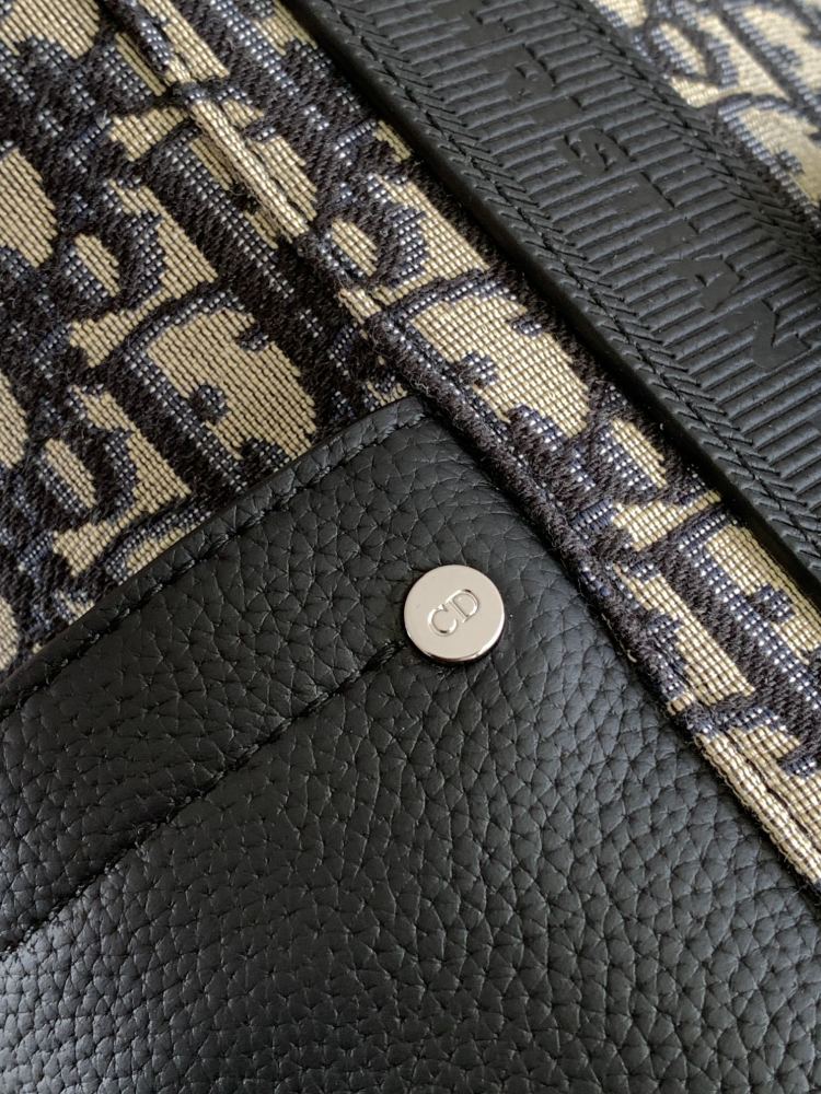 Dior manbag