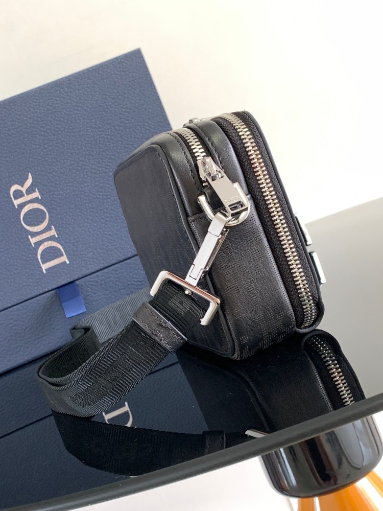 Dior man's Oblique Messenger Bags