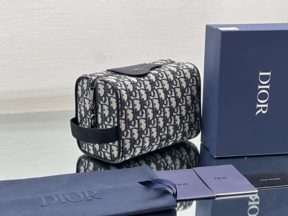 Dior man's Oblique Lingot 26