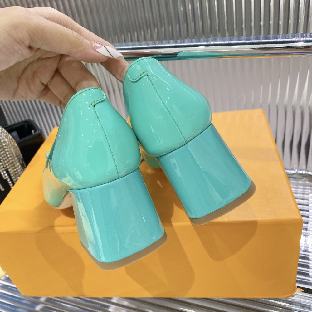 LV high heels LV  LV单鞋