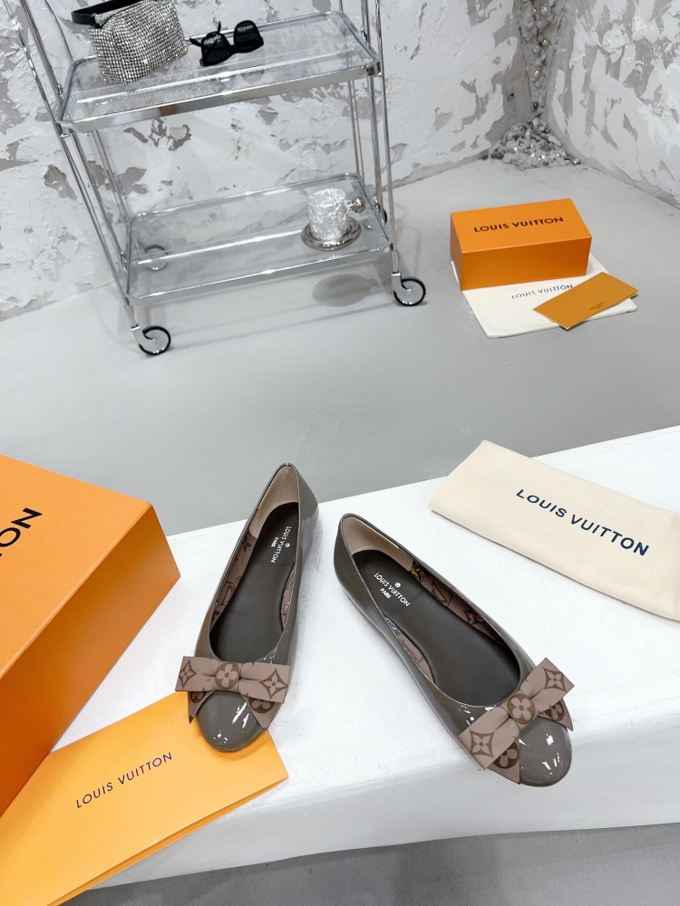 LV high heels Size  LV单鞋