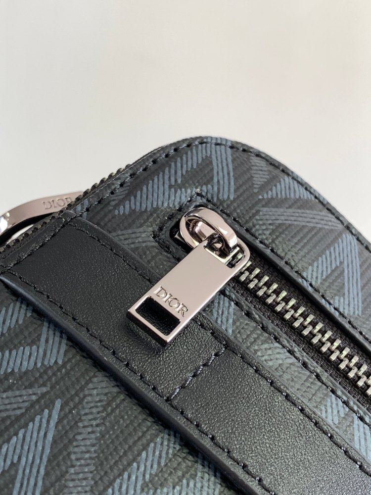 Dior manbag