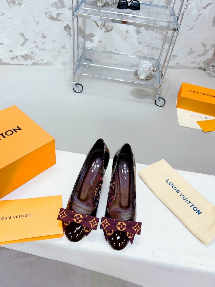 LV high heels Size  LV单鞋