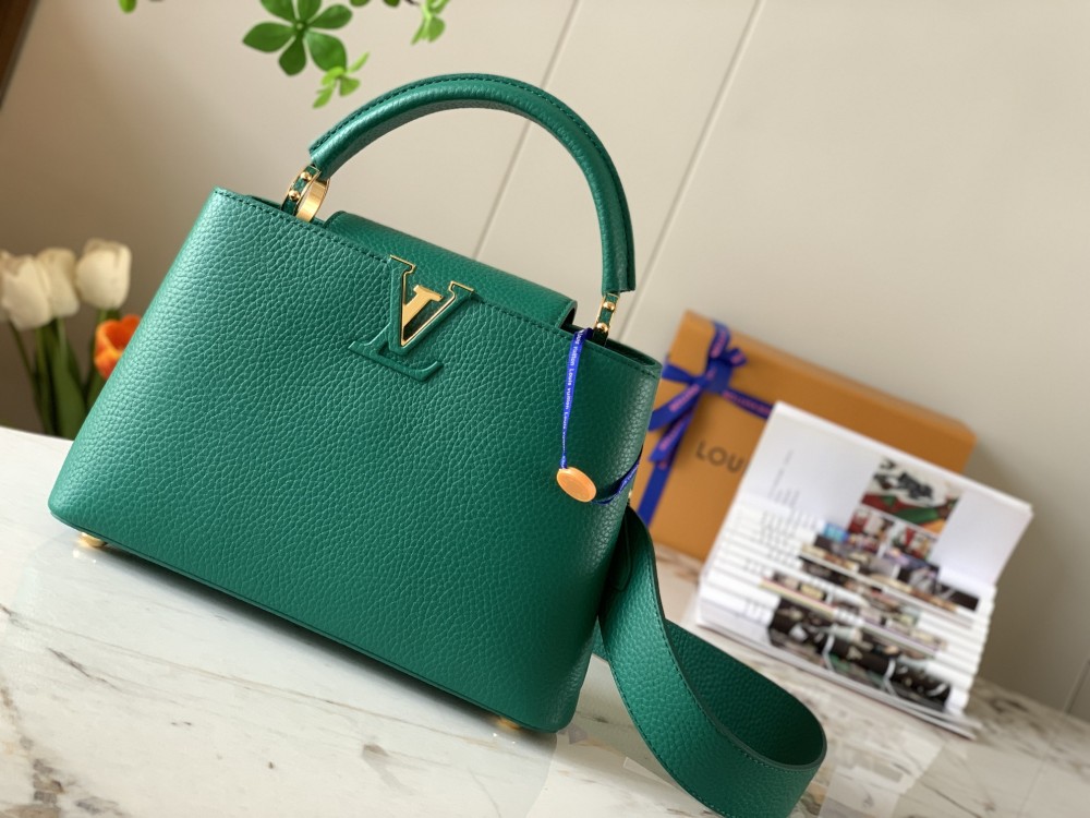 LV Capucines BB M59434 green