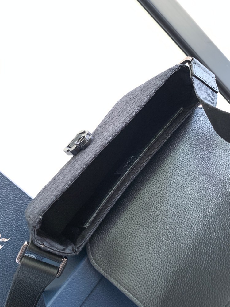 Dior manbag