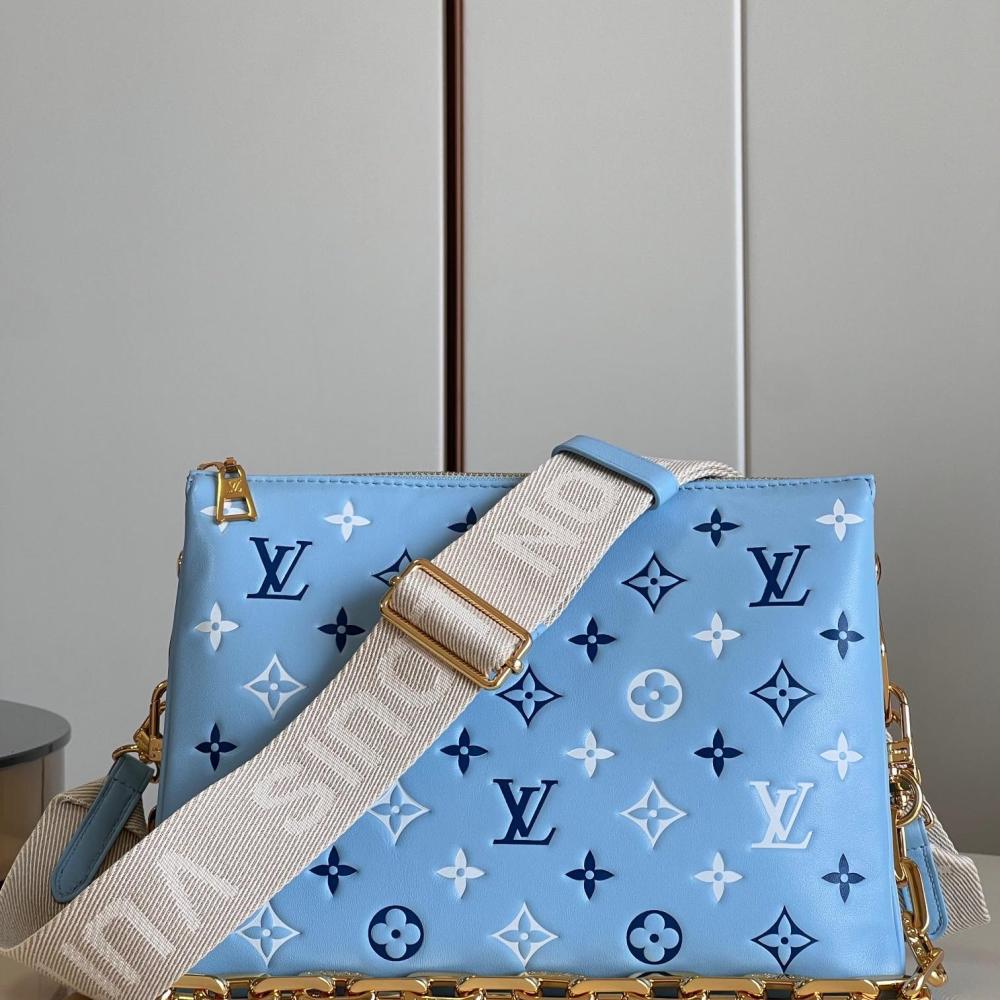 LV  Coussin M22953