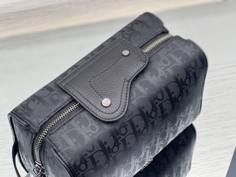 Dior manbag