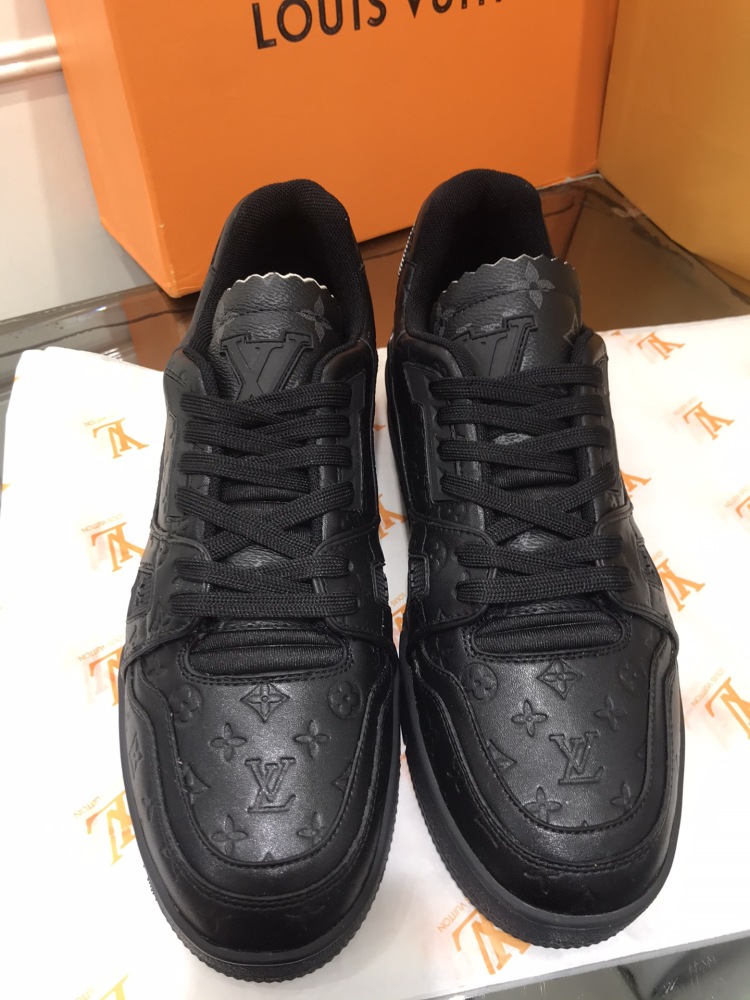LV flats LV size  LV运动鞋