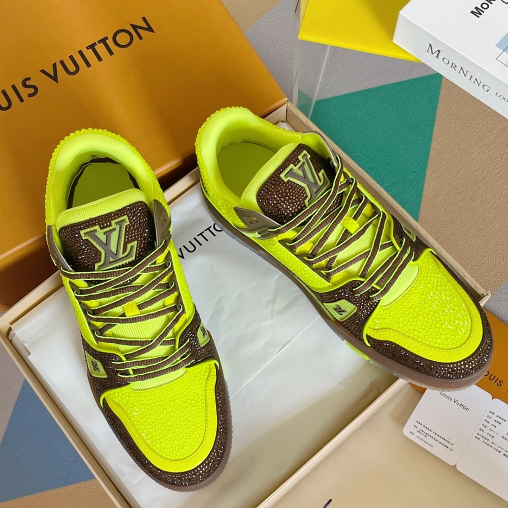 LV sneaker