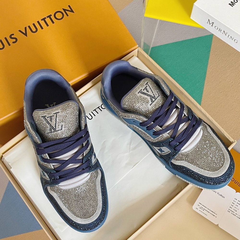 LV sneaker